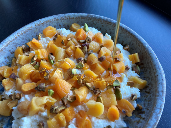 Ricotta with Chamomile Apricots and Honey